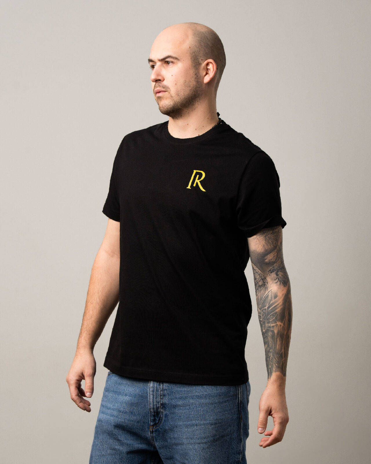 BLACK T-SHIRT